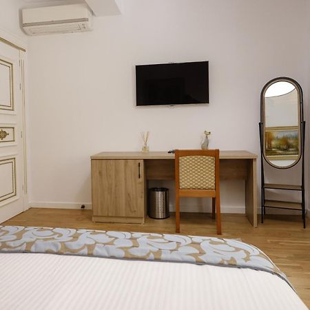 Vila Ferdinand Modern Rooms In Tirana'S Center Phòng bức ảnh