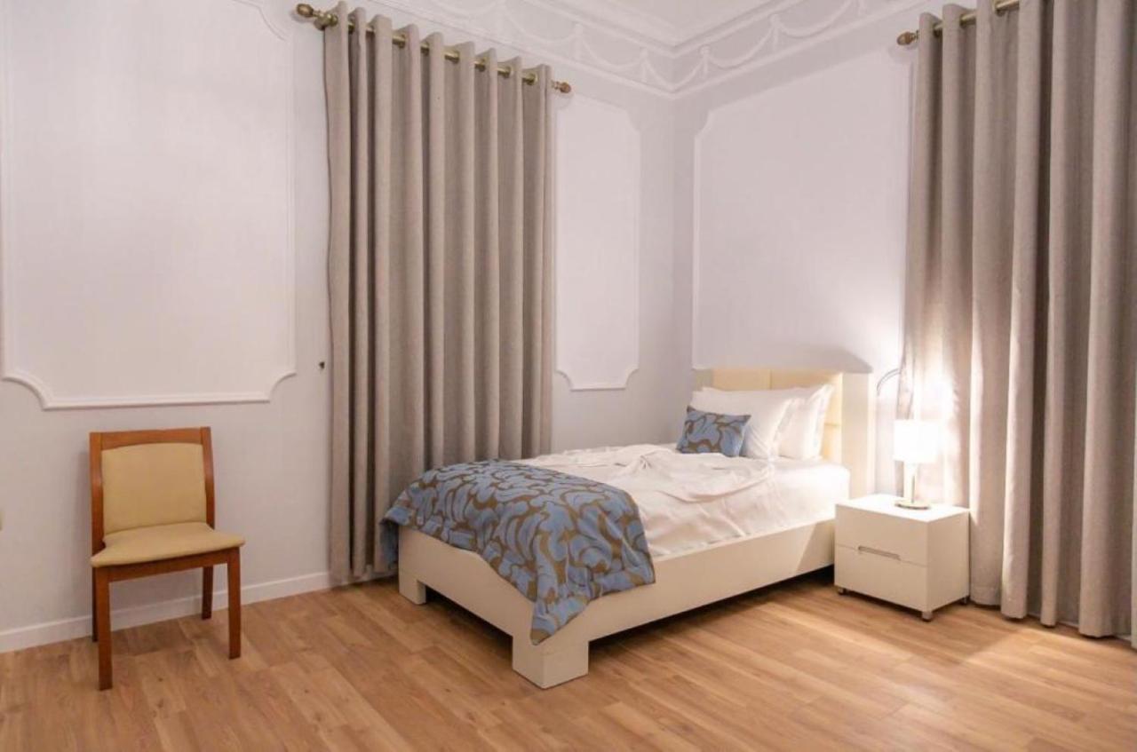 Vila Ferdinand Modern Rooms In Tirana'S Center Ngoại thất bức ảnh