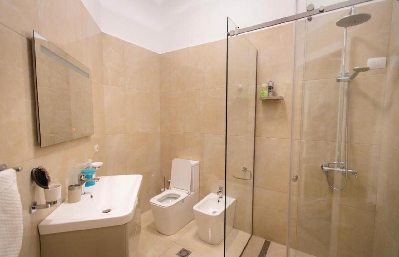 Vila Ferdinand Modern Rooms In Tirana'S Center Ngoại thất bức ảnh