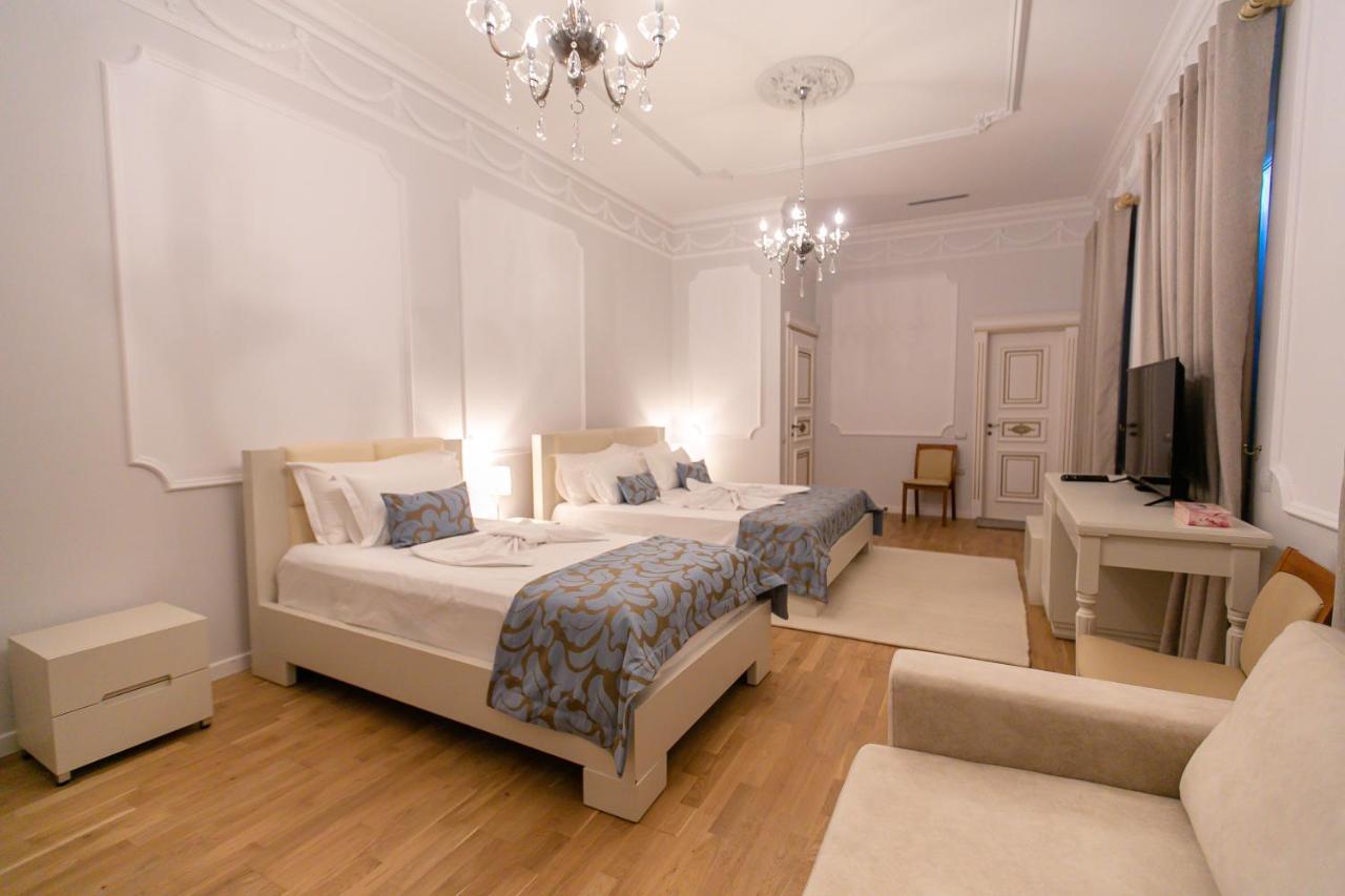 Vila Ferdinand Modern Rooms In Tirana'S Center Phòng bức ảnh