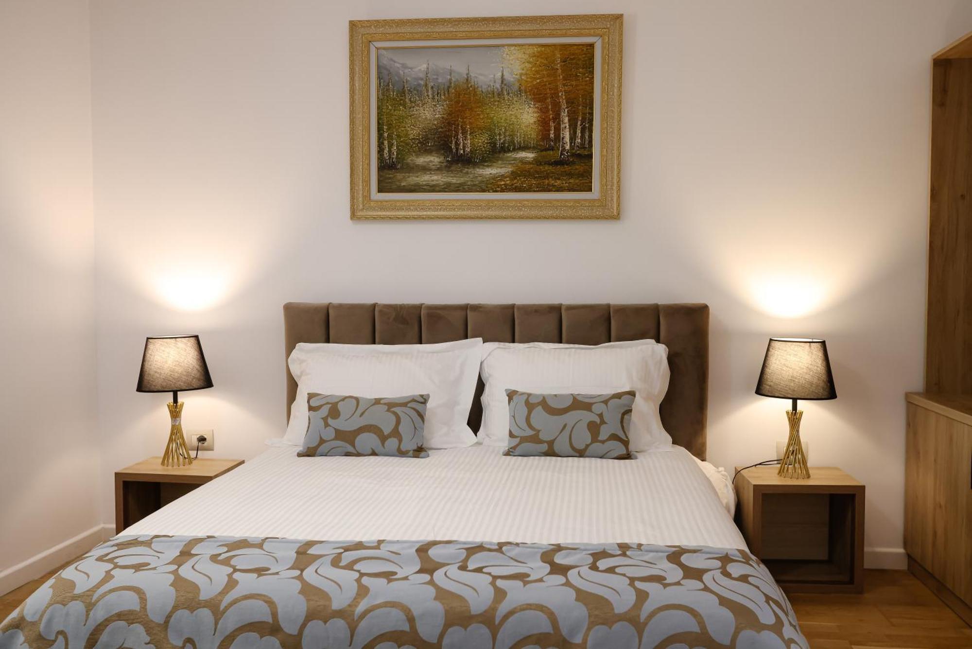 Vila Ferdinand Modern Rooms In Tirana'S Center Phòng bức ảnh